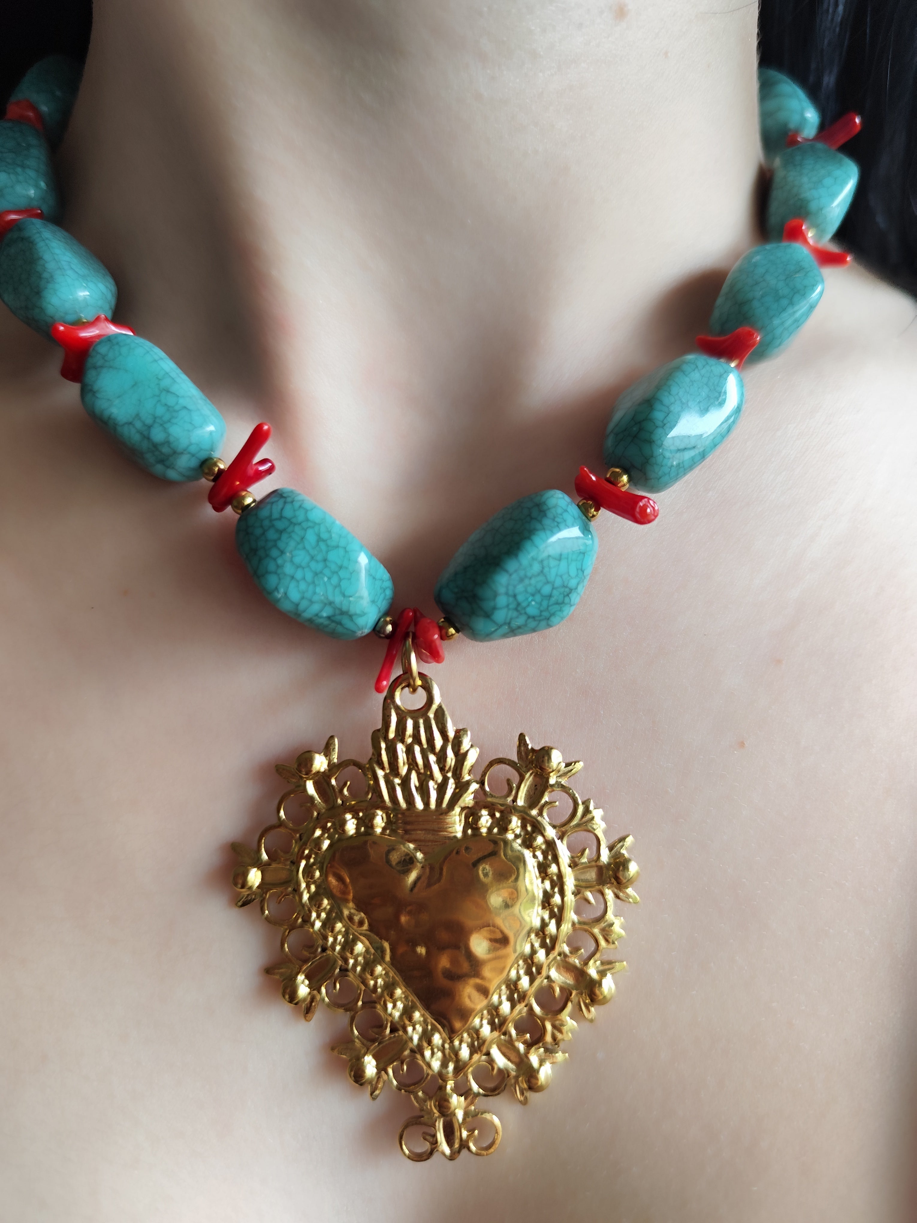Colar Coração Dourado Turquesa