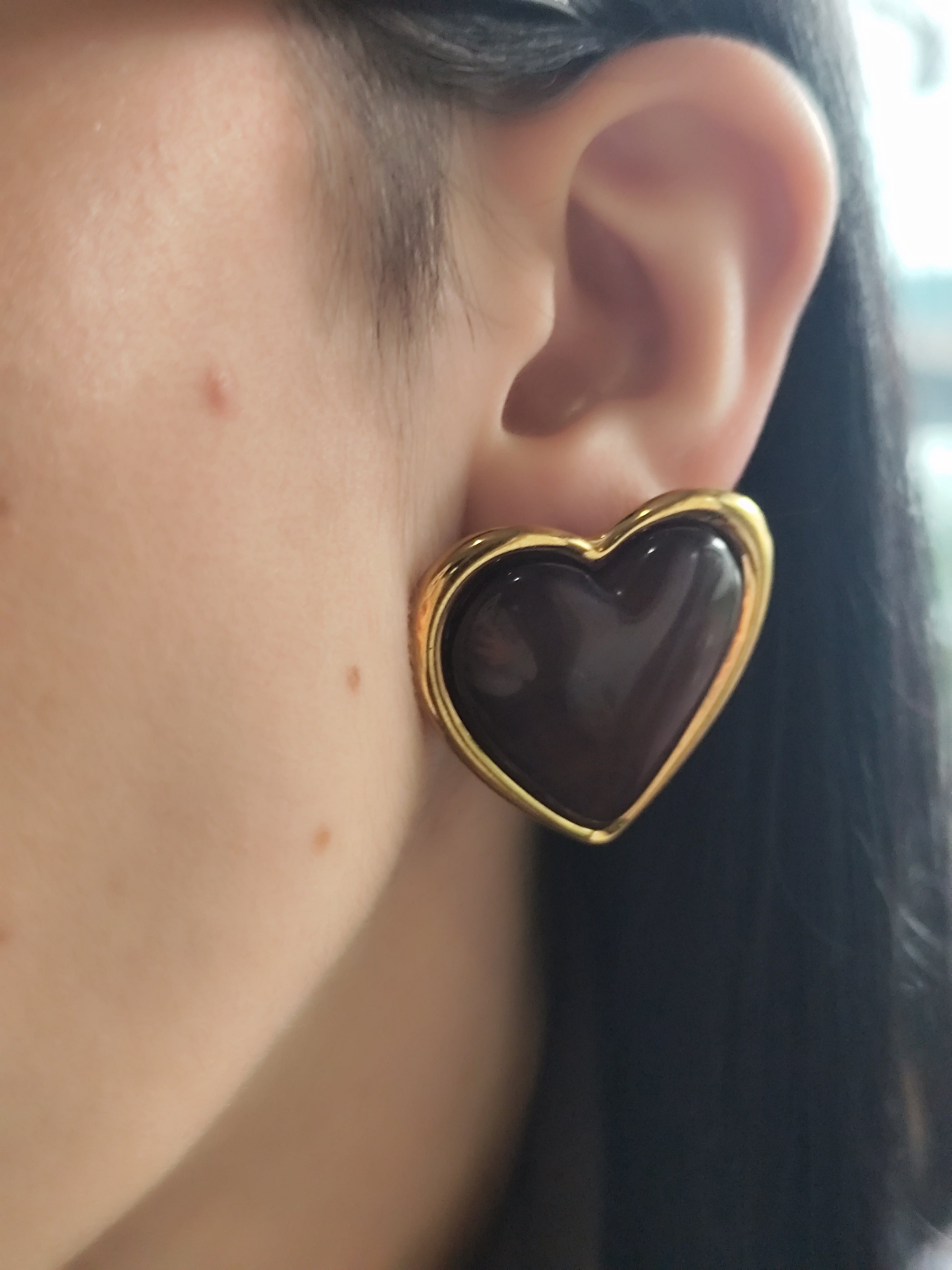 Brincos Coração Intenso – Castanho