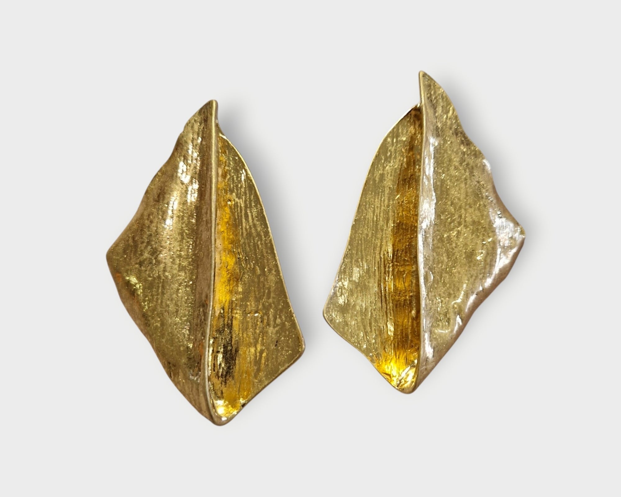 Brincos Dourados Essência