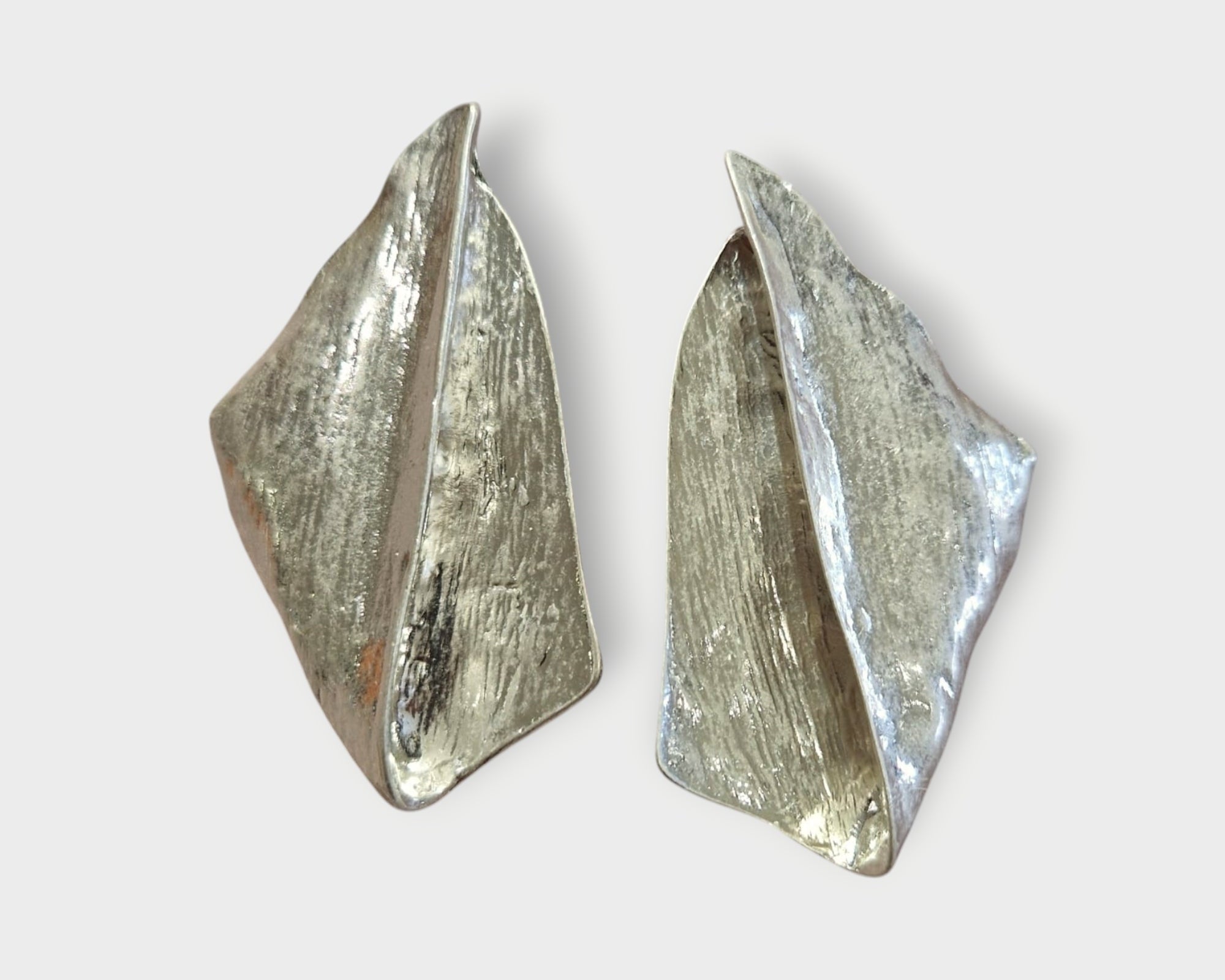 Brincos Prateados Essência