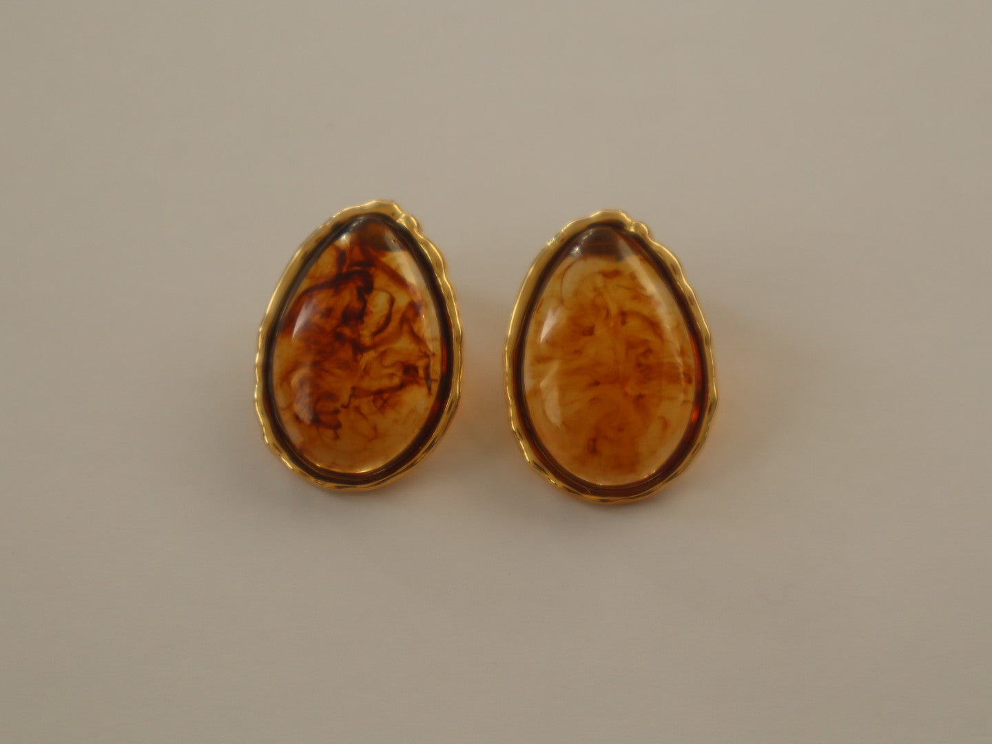 Brincos Âmbar Dourado Vintage