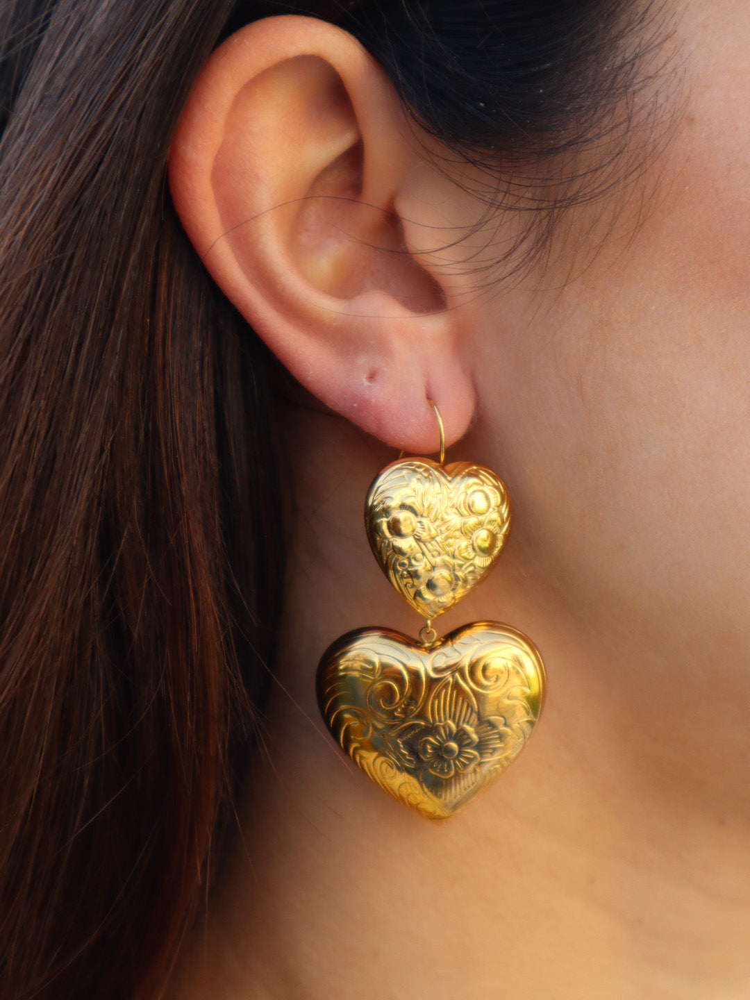 Brincos Coração Vintage Dourado