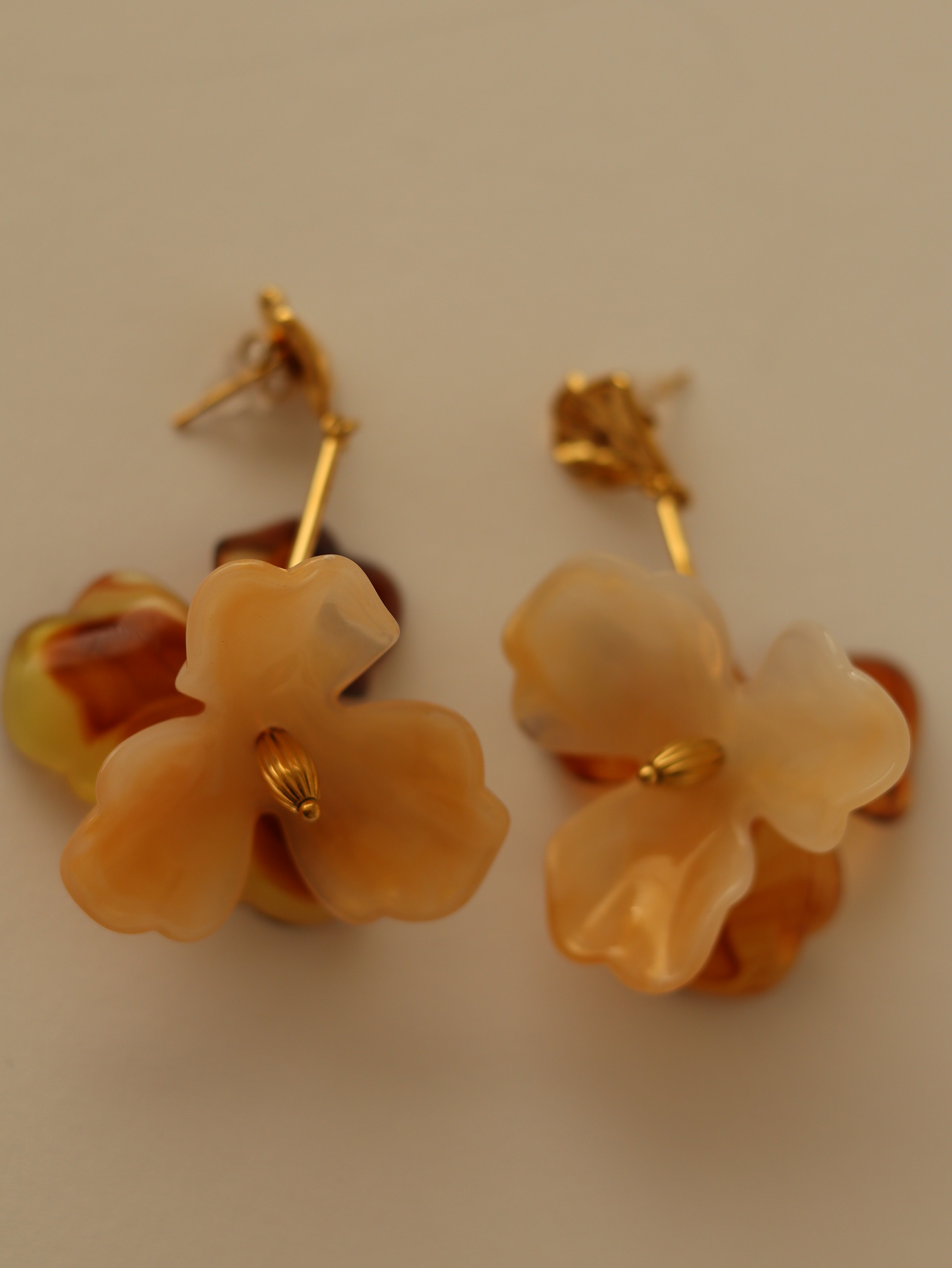 Brincos Flor Âmbar