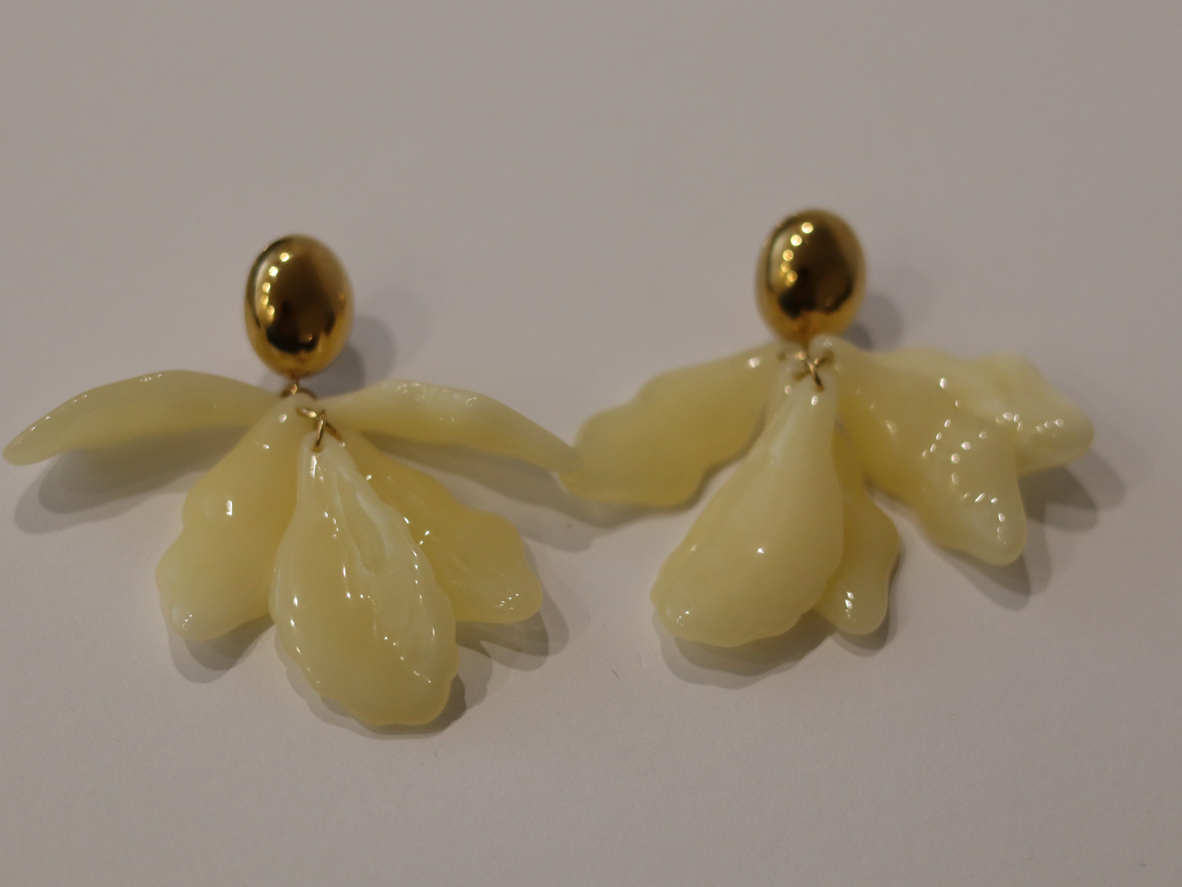 Brincos Pétalas Douradas