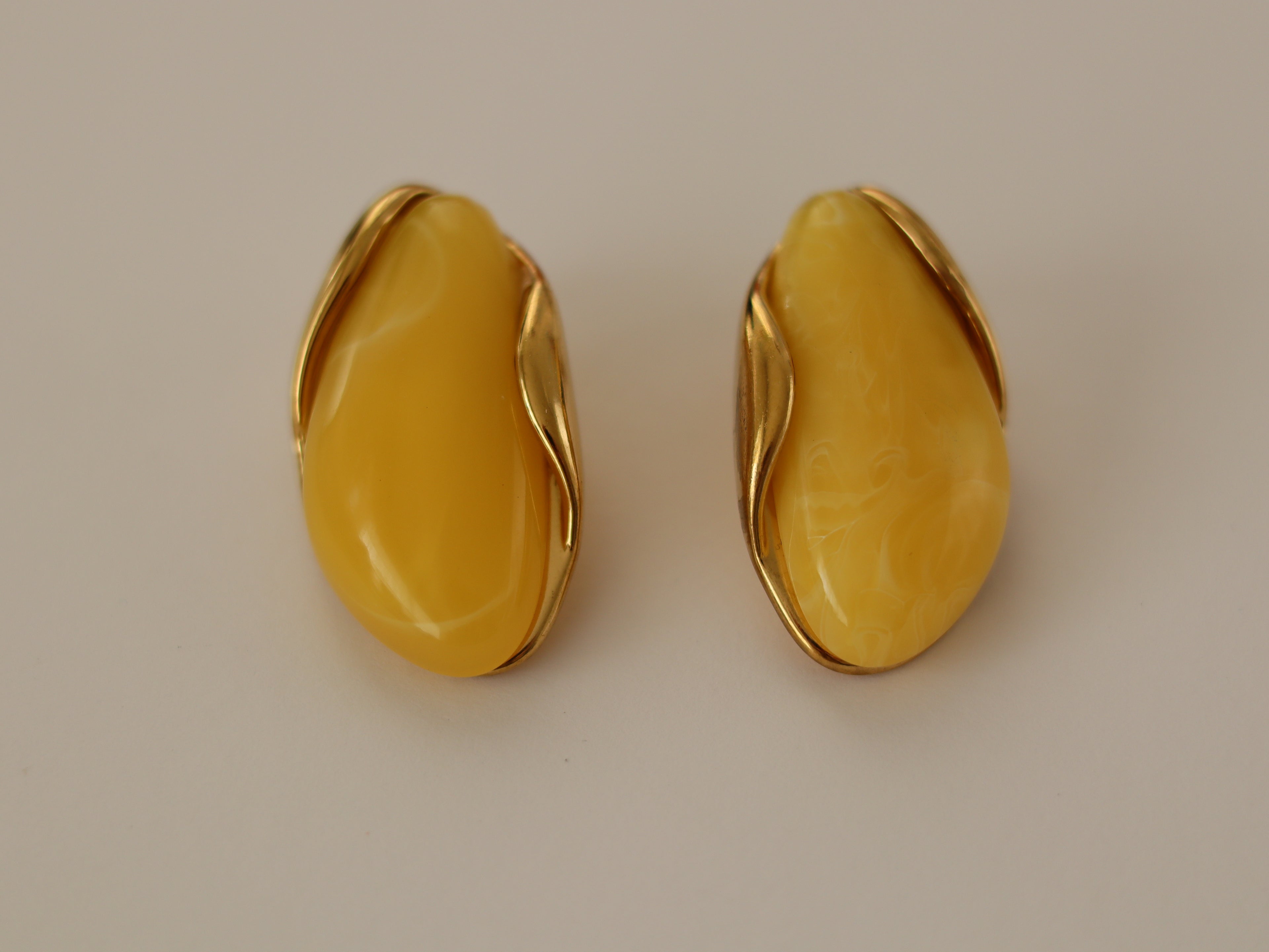 Brincos Amarelos Dourados