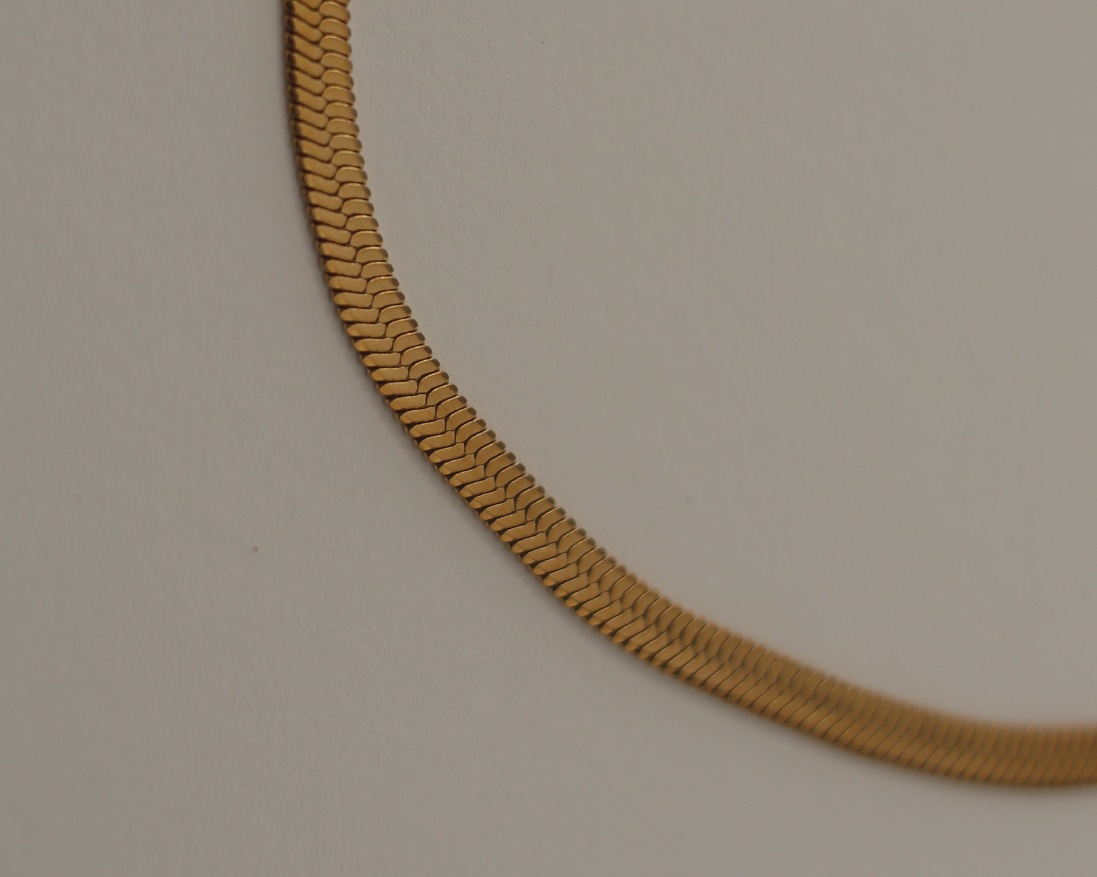 Colar Malha Dourada Essência