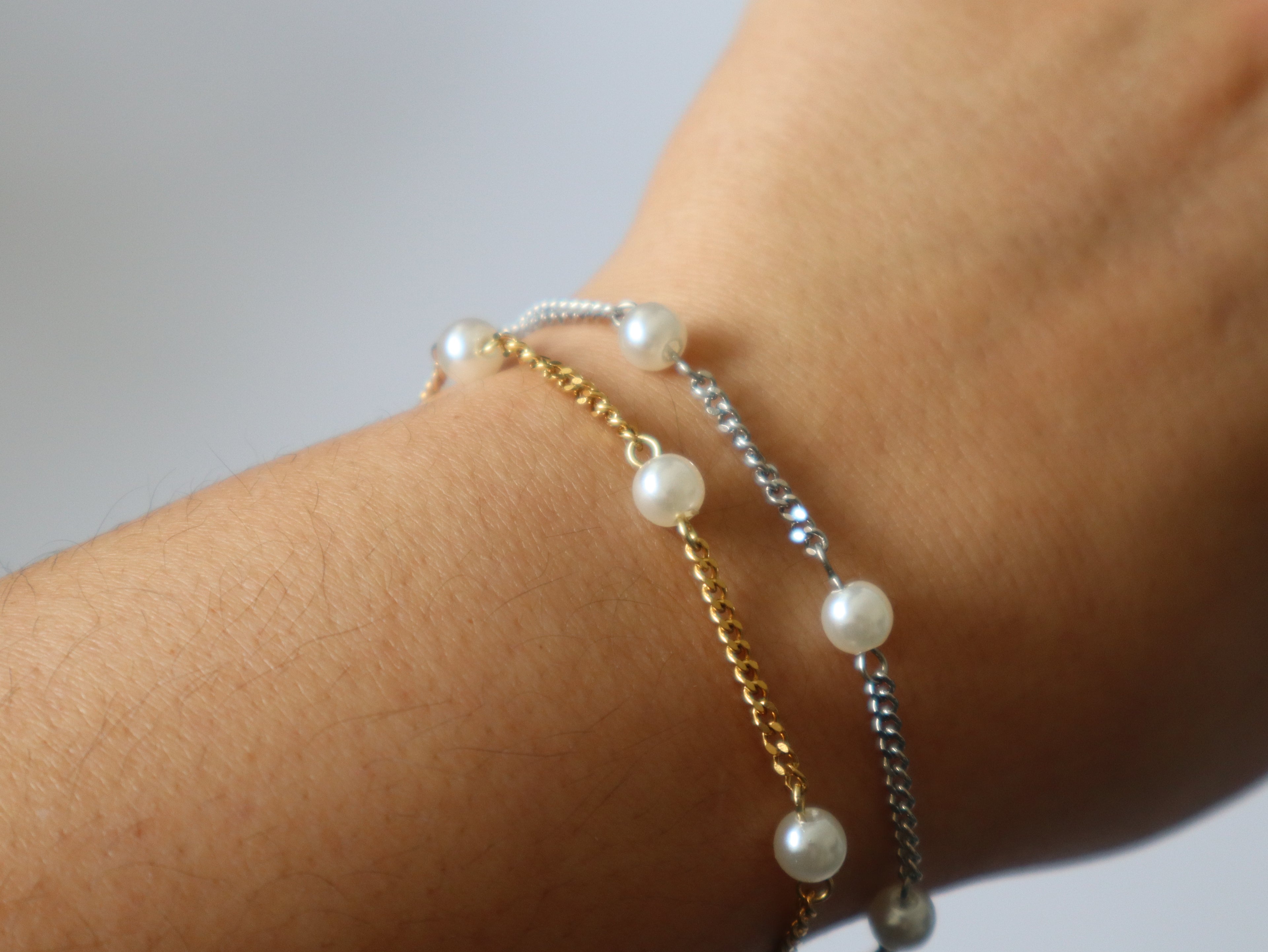 Pulseira Pérolas Delicadas