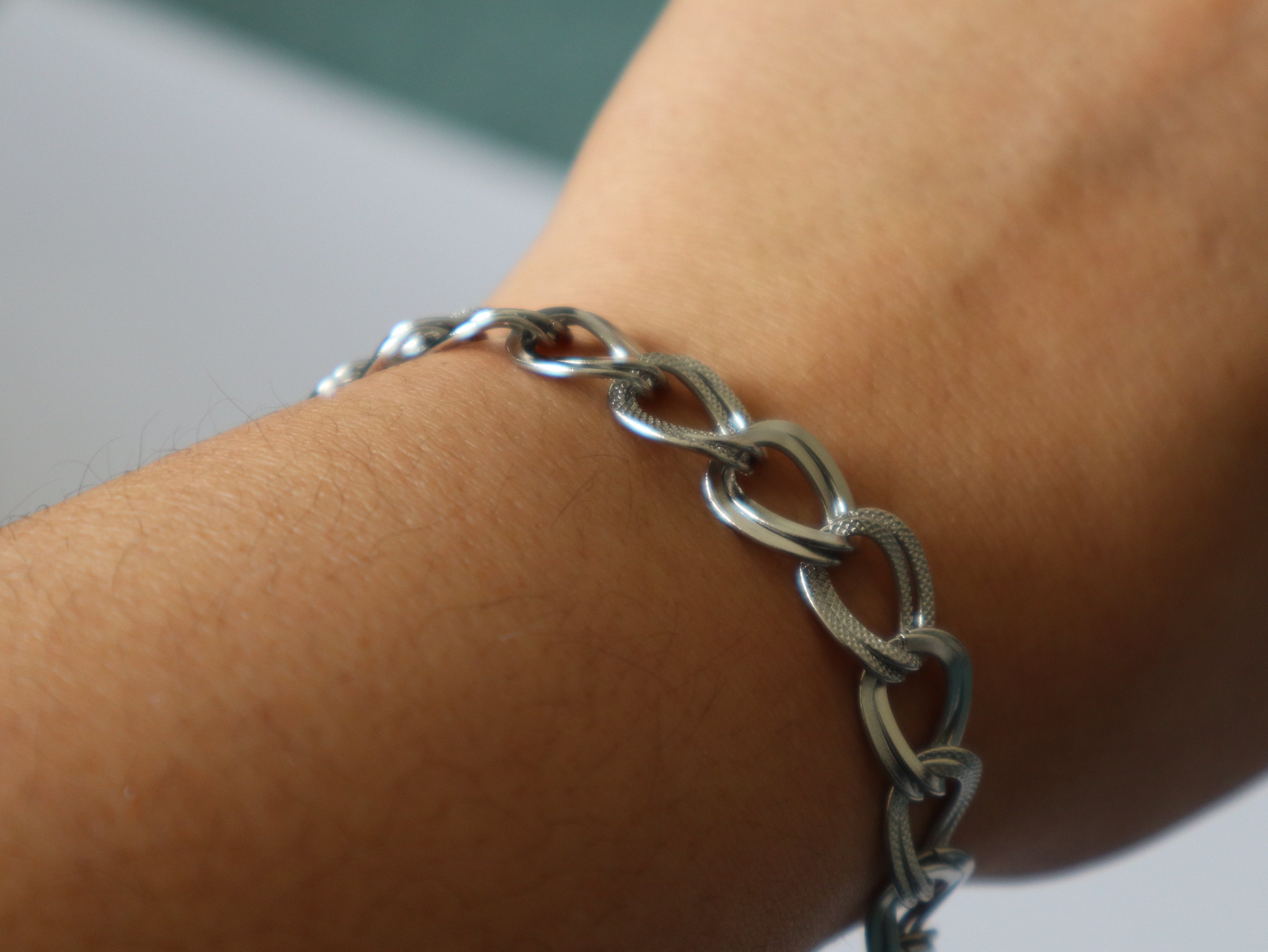 Pulseira Elos Entrelaçados