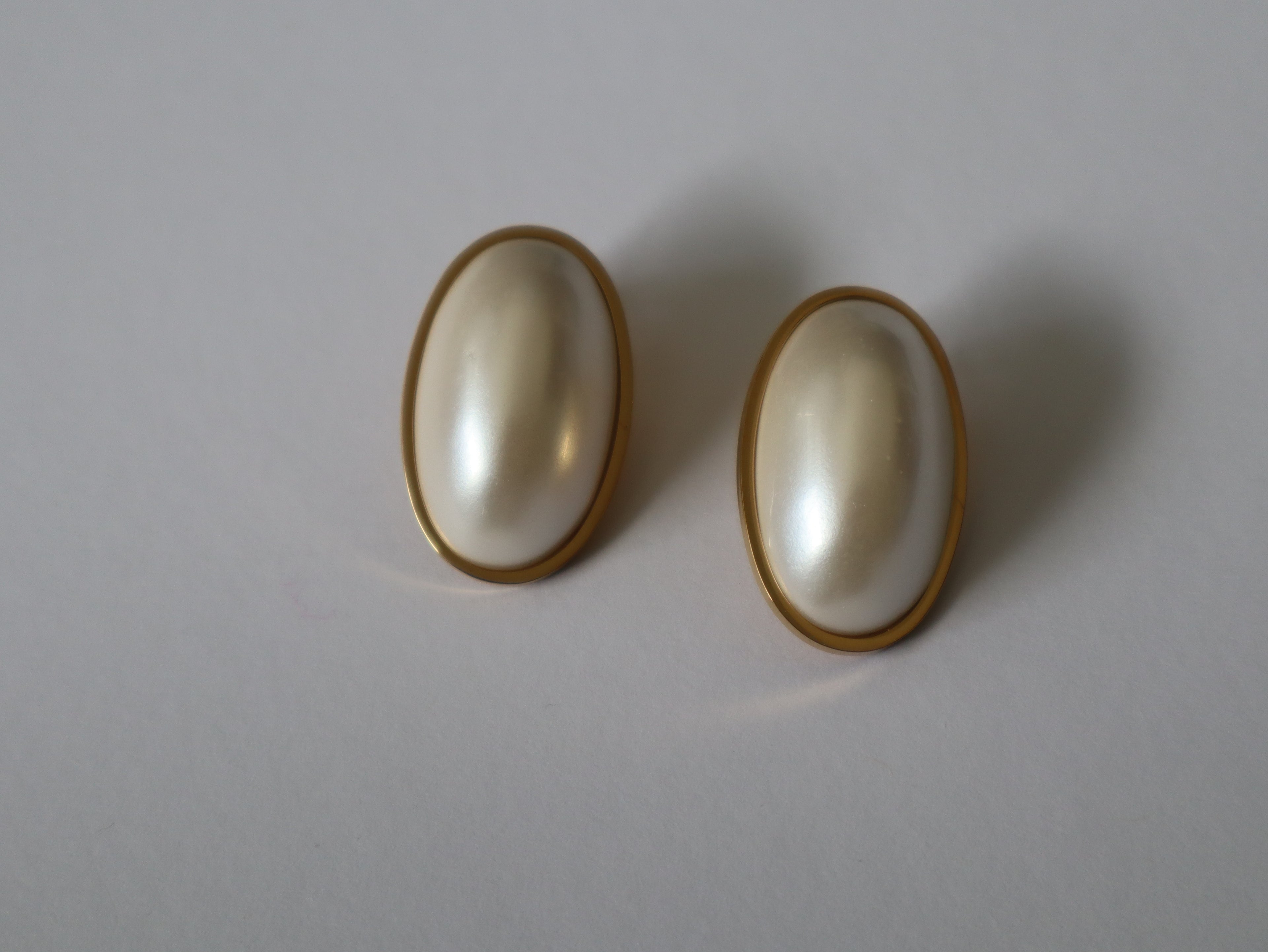 Brincos Pérola Oval Dourados