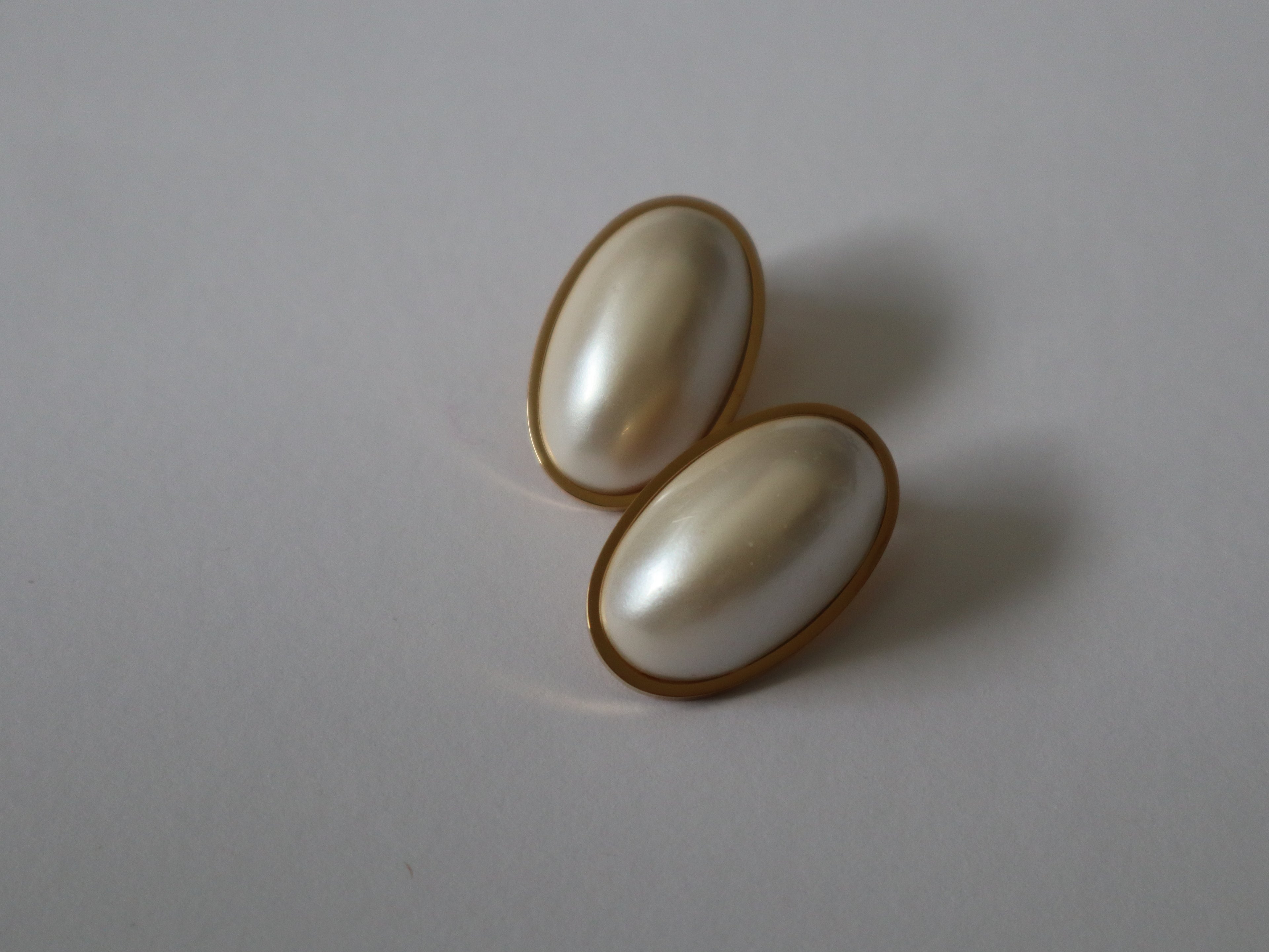 Brincos Pérola Oval Dourados