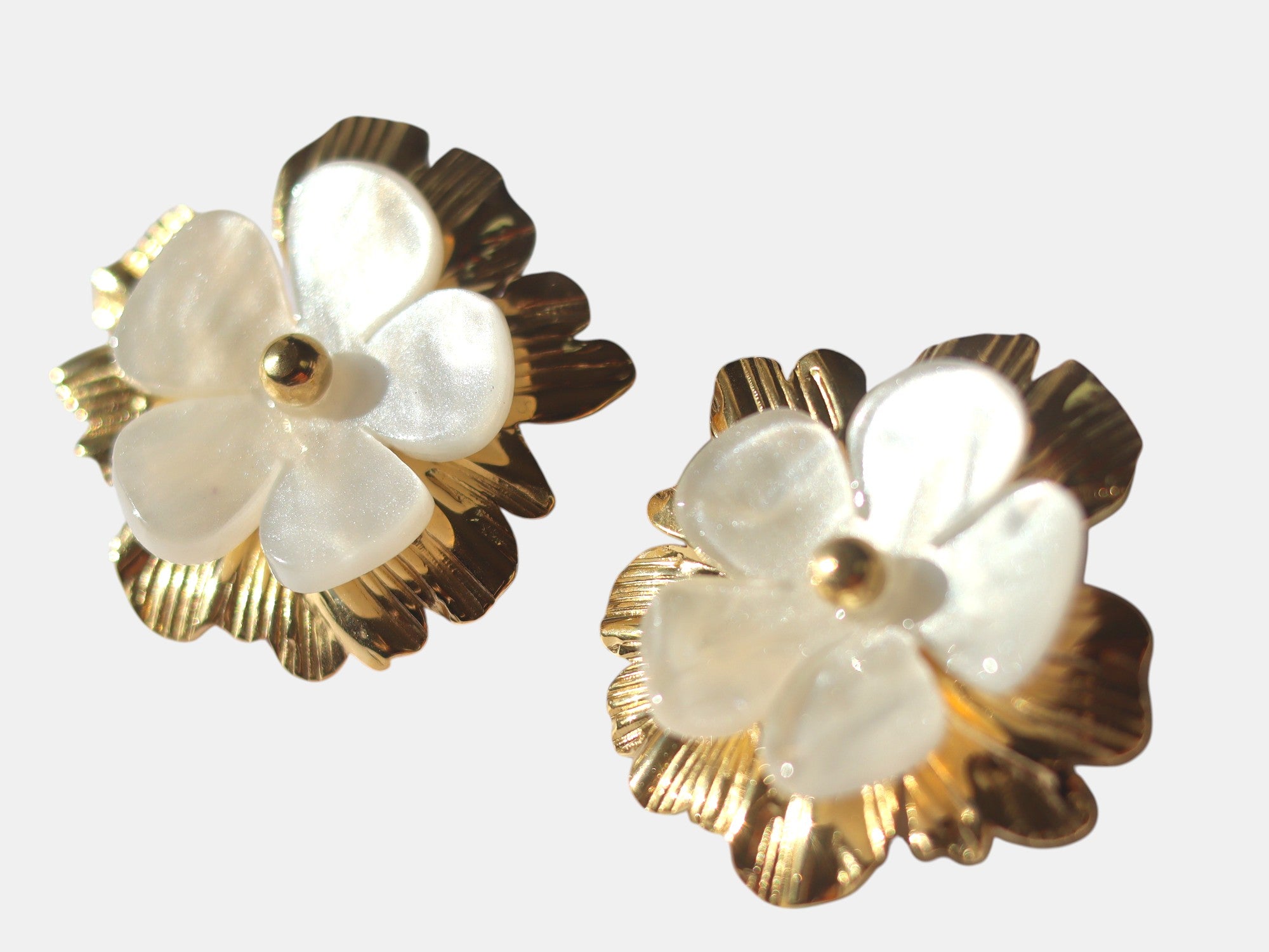 Brincos Flor Pérola Dourada