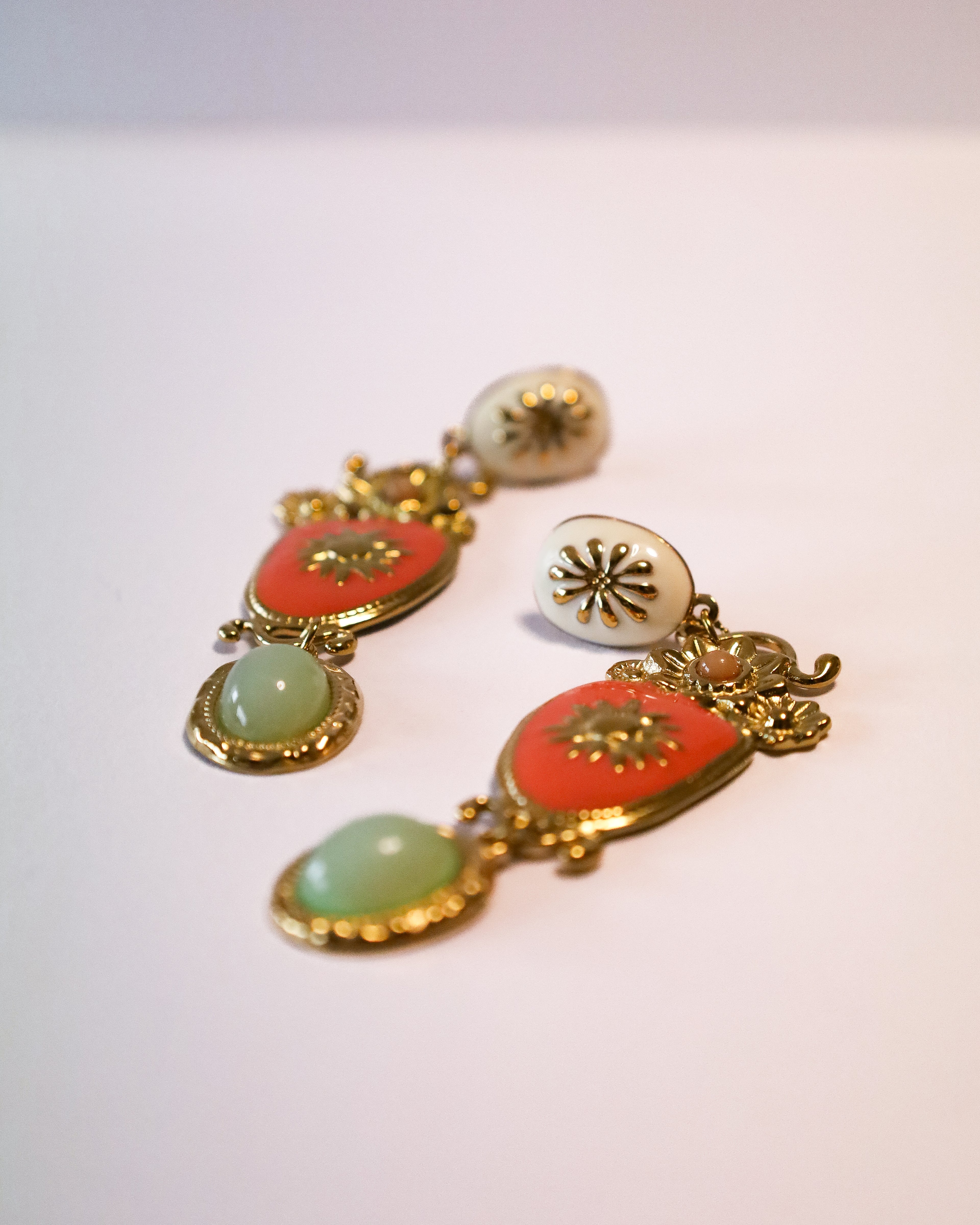 Brincos Sol & Flor Coral